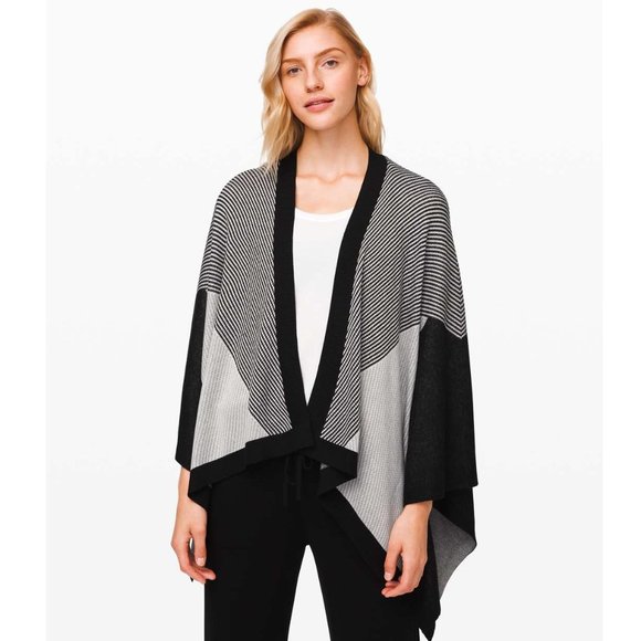 Lululemon Here for Serenity Wrap / One Size / Black White Cashlu - Picture 2 of 7